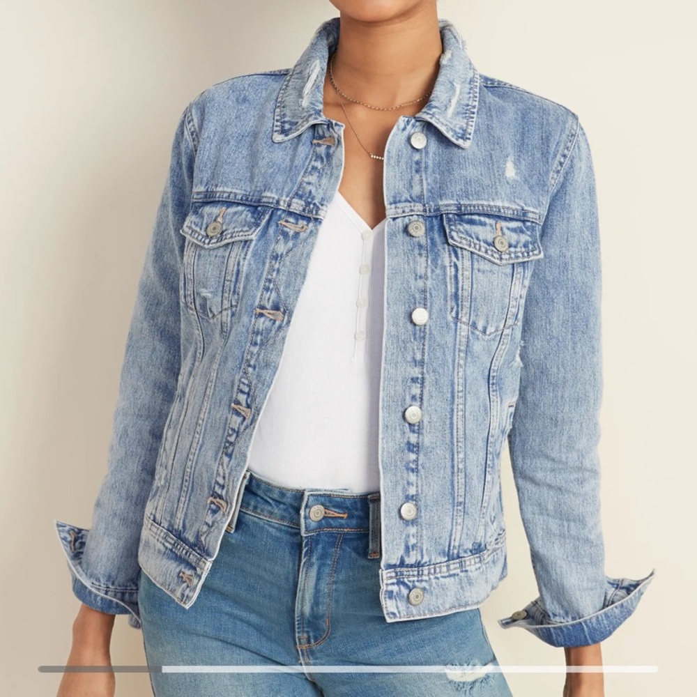 Old Navy Women’s distressed denim jacket